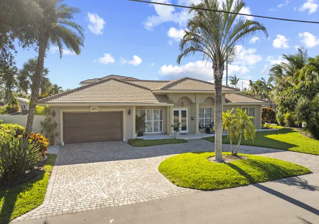 Photo 2 of Single family home for sale at 3531 Ne 30th Avenue, Lighthouse Point, FL 33064 | MLS# B26025584 | Listing updated on 2026-09-23