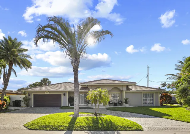 Photo 3 of Single family home for sale at 3531 NE 30th Avenue, Lighthouse Point, FL 33064 | MLS# B26025584 | Listing updated on 2026-09-23