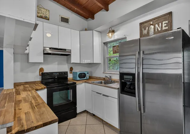 Photo 4 of Single family home for sale at 1425 SW 19th Avenue, Fort Lauderdale, FL 33312 | MLS# B26025828 | Listing updated on 2026-09-15