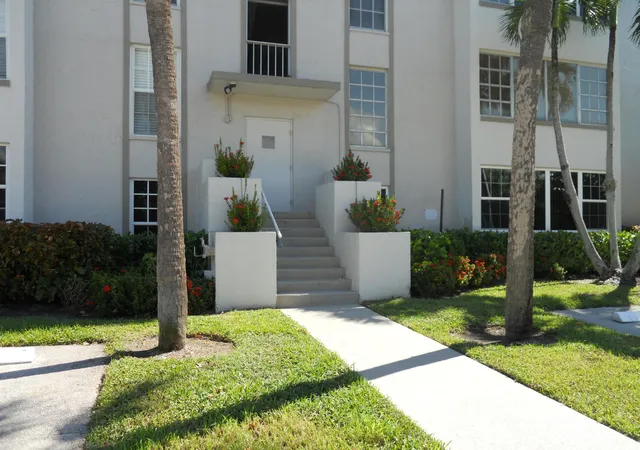 Photo 3 of Sale Pending at 250 NE 20th Street #123s, Boca Raton, FL 33431 | MLS# B26025868 | Listing updated on 2026-09-15