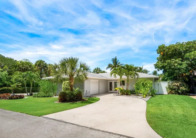 Photo 2 of Single family home for sale at 106 Periwinkle Dr, Hypoluxo, FL 33462 | MLS# B26026130 | Listing updated on 2026-10-07
