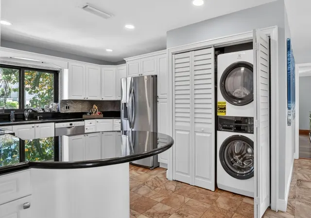 Listing Photo 4 - Condo for sale in building located at 4310 S Ocean Blvd, Highland Beach, FL 33487 - Unit #B