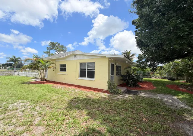 Photo 3 of Single family home for sale at 4905 Williams Rd, West Palm Beach, FL 33418 | MLS# B26026930 | Listing updated on 2026-09-16