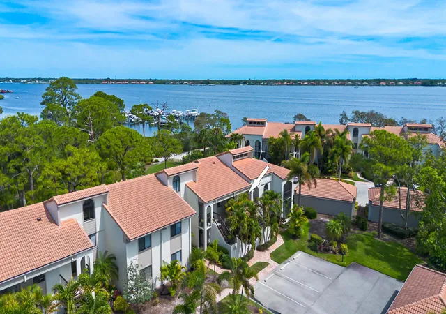 Photo 1 of Condo for sale at 2516 Nw Seagrass Dr #8b, Palm City, FL 34990 | MLS# B26027076 | Listing updated on 2026-09-14
