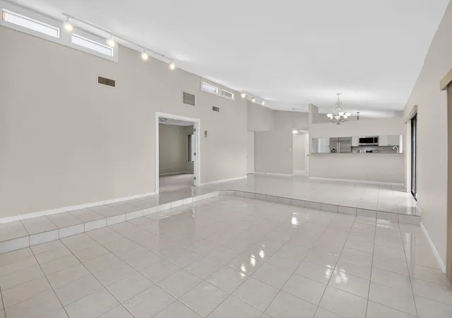 Photo 3 of Single family home for sale at 5580 Piping Rock Dr, Boynton Beach, FL 33437 | MLS# B26027068 | Listing updated on 2026-09-15