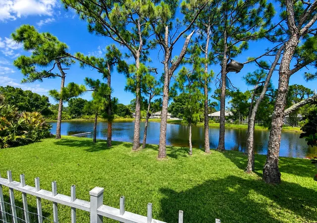 Photo 2 of Single family home for sale at 7529 Se Bay Cedar Cir, Hobe Sound, FL 33455 | MLS# B26027221 | Listing updated on 2026-09-14