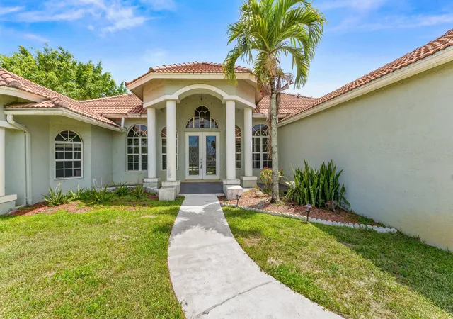 Photo 2 of Single family home for sale at 19482 Green Grv Ct, Loxahatchee, FL 33470 | MLS# B26027374 | Listing updated on 2026-09-14
