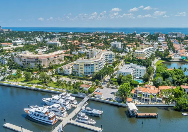 Condo for sale at 389 S Lake Dr #Phb, Palm Beach, FL 33480 | MLS# B26027444