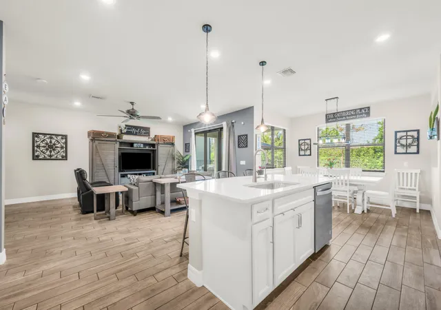 Photo 1 of Single family home for sale at 4819 Chantilly Rd, Lake Worth, FL 33467 | MLS# B26027550 | Listing updated on 2026-09-15