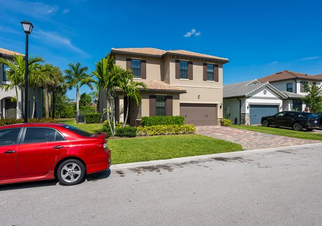 Photo 3 of Single family home for sale at 4819 Chantilly Rd, Lake Worth, FL 33467 | MLS# B26027550 | Listing updated on 2026-09-15