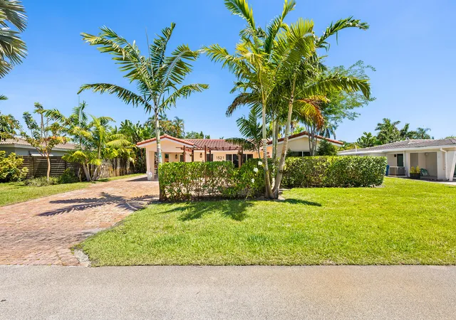 Photo 1 of Single family home for sale at 1521 Ne 40th Court, Oakland Park, FL 33334 | MLS# B26027805 | Listing updated on 2026-09-23