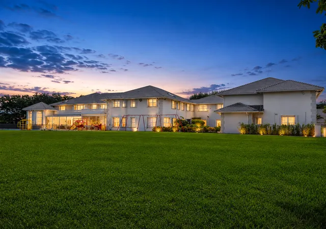 Single family home for sale at 1800 Eagle Tr Blvd, Coral Springs, FL 33071 | MLS# B26028153