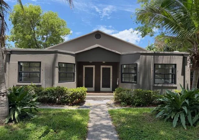 Photo 4 of House for sale at 521 48th Street, West Palm Beach, FL 33407 | MLS# B26028551 | Listing updated on 2026-09-26