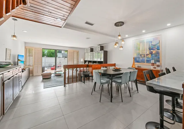 Photo 3 of Townhouse for sale at 3543 S Ocean Blvd #111, Palm Beach, FL 33480 | MLS# B26028974 | Listing updated on 2026-09-24