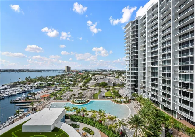 Photo 2 of Condo for sale at 220 Lake Shore Dr #1207, West Palm Beach, FL 33403 | MLS# B26029046 | Listing updated on 2026-09-12