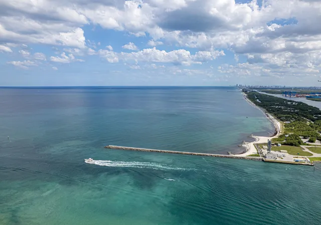 Photo 2 of Condo for sale at 1900 S Ocean Dr #1706, Fort Lauderdale, FL 33316 | MLS# B26029303 | Listing updated on 2026-09-14