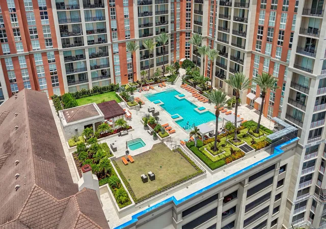 Photo 3 of Condo for sale at 550 Okeechobee Blvd #Uph-04, West Palm Beach, FL 33401 | MLS# B26029555 | Listing updated on 2026-09-16