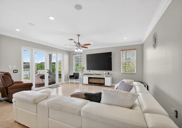 Photo 4 of Single family home for sale at 2214 Ridgewood Cir, Royal Palm Beach, FL 33411 | MLS# B26029611 | Listing updated on 2026-10-03