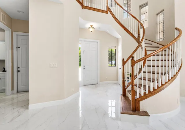 Photo 4 of Single family home for sale at 10293 Medicis Pl, Wellington, FL 33449 | MLS# B26029789 | Listing updated on 2026-09-15