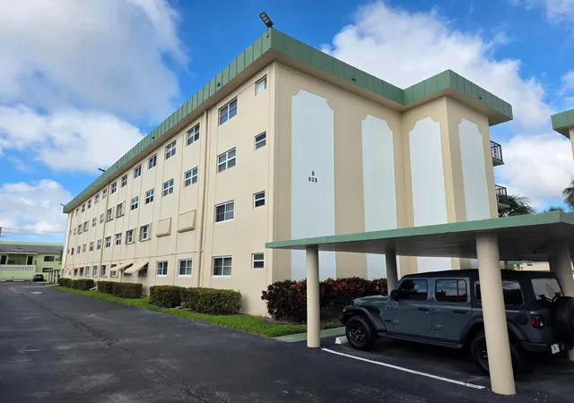 Photo 2 of Condo for sale at 808 Se 7th Street #101, Deerfield Beach, FL 33441 | MLS# B26029804 | Listing updated on 2026-10-06