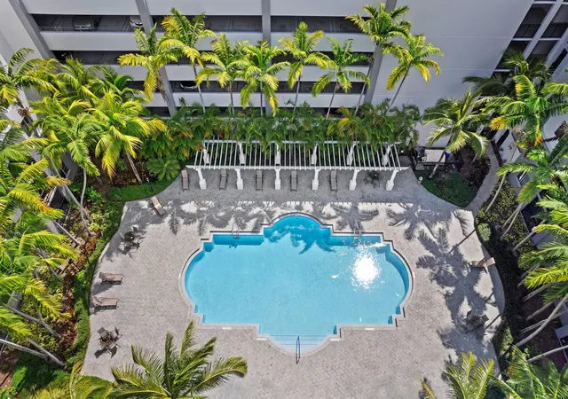 Photo 2 of Condo for sale at 1660 Renaissance Cmns Blvd #2629, Boynton Beach, FL 33426 | MLS# B26029915 | Listing updated on 2026-09-13