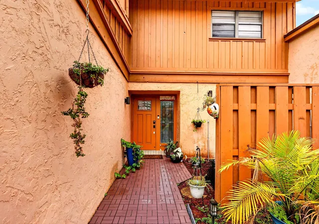 Photo 3 of Townhouse for sale at 5316 Stonybrook Ln, Boynton Beach, FL 33437 | MLS# B26029964 | Listing updated on 2026-09-15