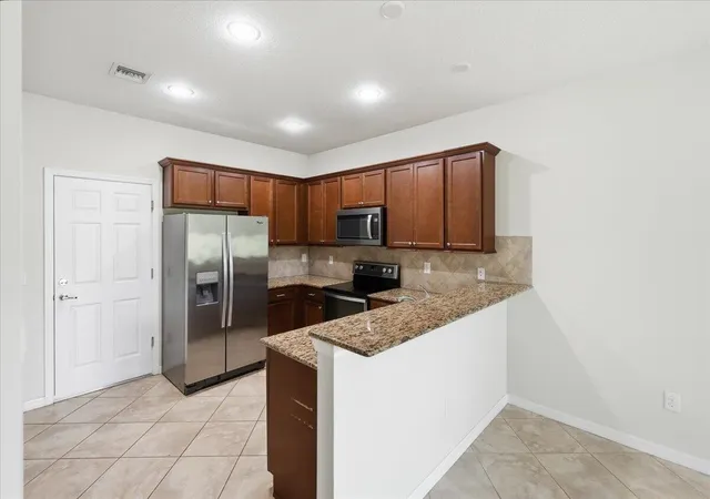 Photo 4 of Townhouse for sale at 1069 Normandie Way, Vero Beach, FL 32960 | MLS# B26030149 | Listing updated on 2026-10-07