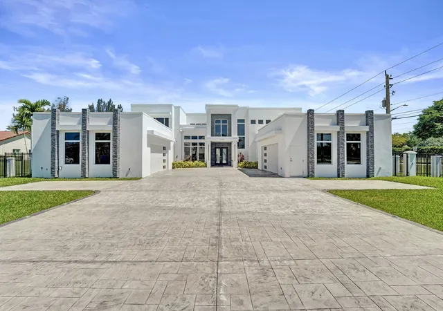 Photo 3 of Mansion for sale at 11201 Sw 3rd Street, Plantation, FL 33325 | MLS# B26030259 | Listing updated on 2026-09-15