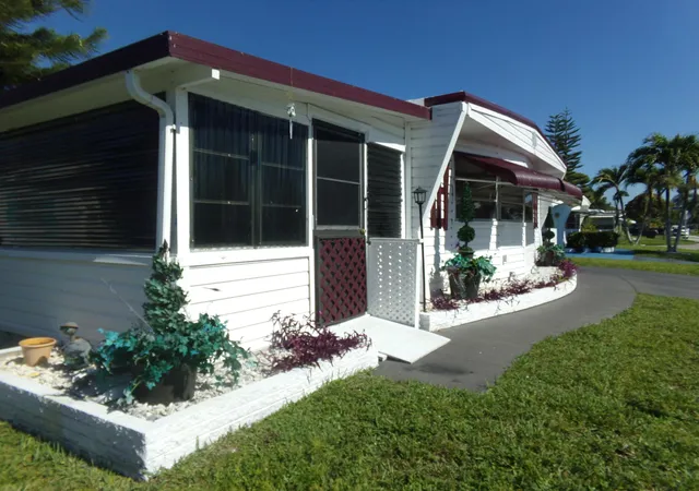 Photo 1 of Manufactured home for sale at 6385 Cypress Ln, Lake Worth, FL 33462 | MLS# B26030719 | Listing updated on 2026-09-13