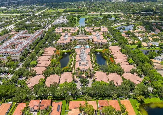 Photo 4 of Condo for sale at 16102 Emerald Ests Dr #128, Weston, FL 33331 | MLS# B26030880 | Listing updated on 2026-10-02
