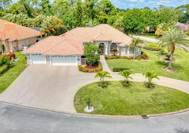 Photo 2 of Single family home for sale at 8055 Kiawah Tr, Port St Lucie, FL 34986 | MLS# B26031028 | Listing updated on 2026-09-15
