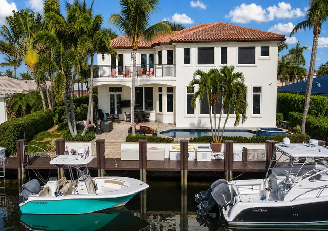 Photo 4 of Single family home for sale at 4431 NE 24th Avenue, Lighthouse Point, FL 33064 | MLS# B26031181 | Listing updated on 2026-09-16