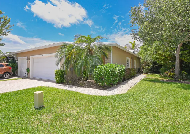 Photo 1 of Single family home for sale at 649 Ne Bent Paddle Ln, Port Saint Lucie, FL 34983 | MLS# B26031307 | Listing updated on 2026-09-15