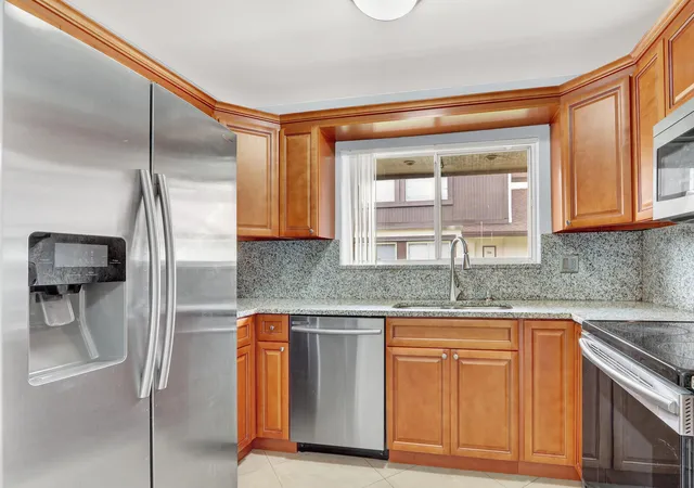 Photo 2 of Condo for sale at 5272 Bosque Ln #31, West Palm Beach, FL 33415 | MLS# B26031611 | Listing updated on 2026-09-16