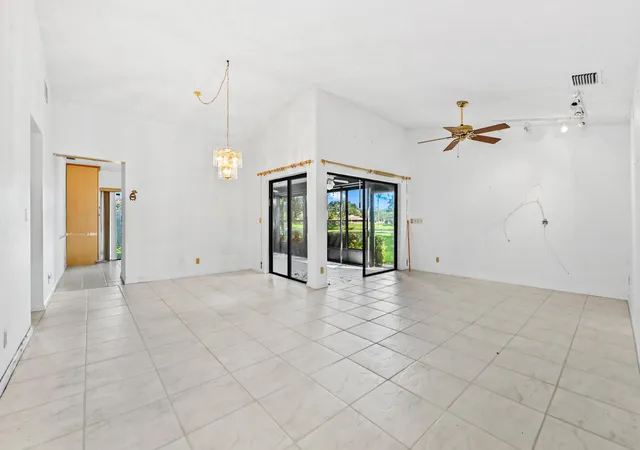 Photo 3 of House for sale at 5537 Parkwalk Cir E, Boynton Beach, FL 33472 | MLS# B26031859 | Listing updated on 2026-09-14