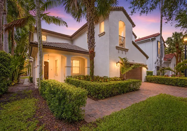 Photo 2 of Sale Pending at 946 Mill Crk Dr, Palm Beach Gardens, FL 33410 | MLS# B26032145 | Listing updated on 2026-09-15