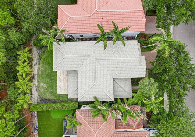 Photo 3 of Sale Pending at 946 Mill Crk Dr, Palm Beach Gardens, FL 33410 | MLS# B26032145 | Listing updated on 2026-09-15