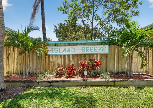 Photo 1 of Multi family home for sale at 305 Sw 16th Street, Fort Lauderdale, FL 33315 | MLS# B26032225 | Listing updated on 2026-09-14