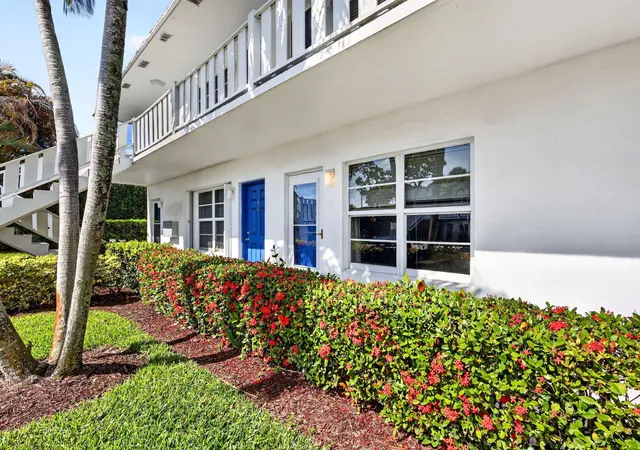 Photo 2 of Condo for sale at 2929 Se Ocean Blvd #M4, Stuart, FL 34996 | MLS# B26032352 | Listing updated on 2026-09-13