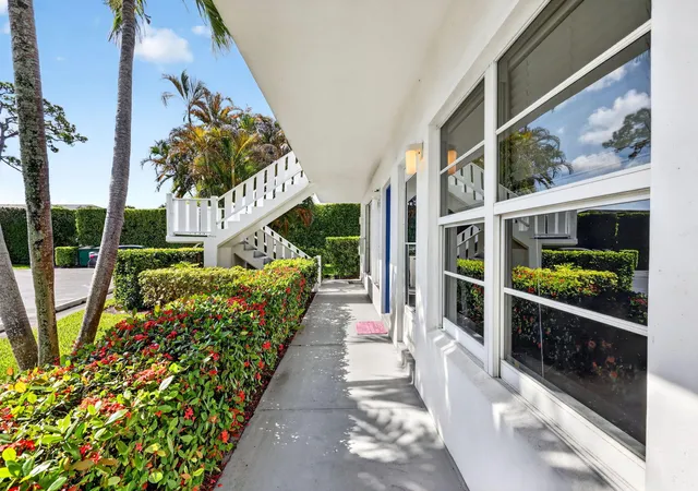 Photo 3 of Condo for sale at 2929 Se Ocean Blvd #M4, Stuart, FL 34996 | MLS# B26032352 | Listing updated on 2026-09-13