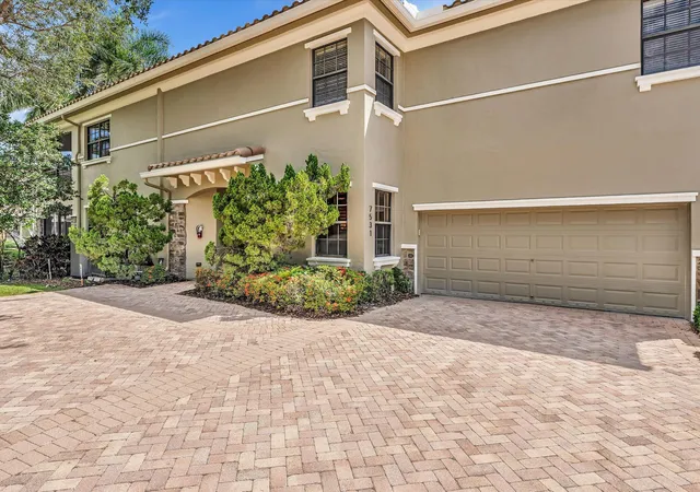 Photo 1 of Sale Pending at 7531 Old Thyme Ct, Parkland, FL 33076 | MLS# B26032522 | Listing updated on 2026-09-15