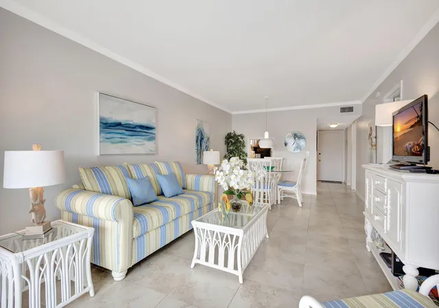 Listing Photo 5 - Condo for sale in building located at 154 Lake Meryl Dr, West Palm Beach, FL 33411 - Unit #Unit 255