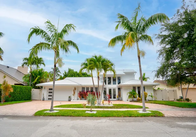 Photo 2 of Single family home for sale at 1511 Se 12th Court, Deerfield Beach, FL 33441 | MLS# B26033688 | Listing updated on 2026-09-15