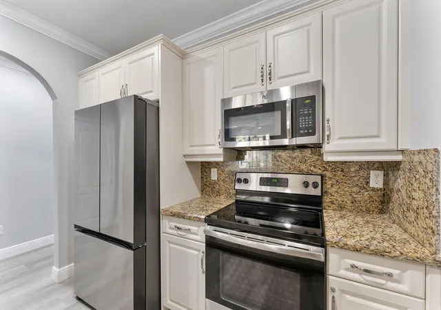 Photo 4 of Townhouse for sale at 5978 Monterra Clb Dr, Lake Worth, FL 33463 | MLS# B26033860 | Listing updated on 2026-09-14