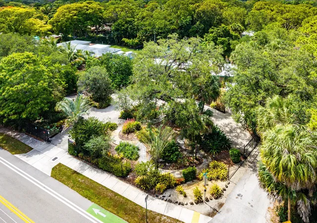 Photo 3 of Single family home for sale at 2873 Riverland Rd, Fort Lauderdale, FL 33312 | MLS# B26033880 | Listing updated on 2026-09-14