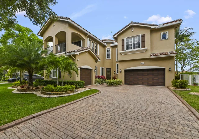 Photo 2 of Single family home for sale at 458 Cresta Cir, West Palm Beach, FL 33413 | MLS# B26033919 | Listing updated on 2026-09-23