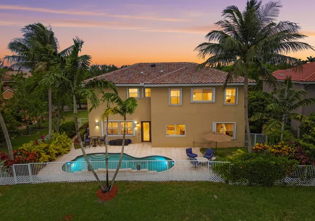 Photo 3 of Single family home for sale at 458 Cresta Cir, West Palm Beach, FL 33413 | MLS# B26033919 | Listing updated on 2026-09-23