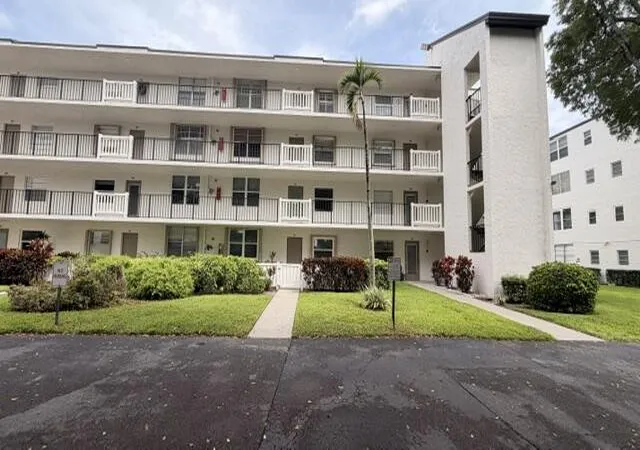 Photo 1 of Condo for sale at 24 Abbey Ln #107, Delray Beach, FL 33446 | MLS# B26034328 | Listing updated on 2026-09-15