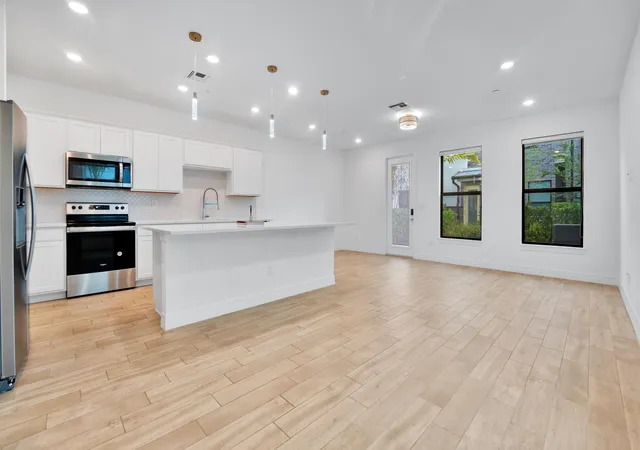 Photo 3 of Townhouse for sale at 8358 Nw 7th Place, Plantation, FL 33324 | MLS# B26034342 | Listing updated on 2026-09-14