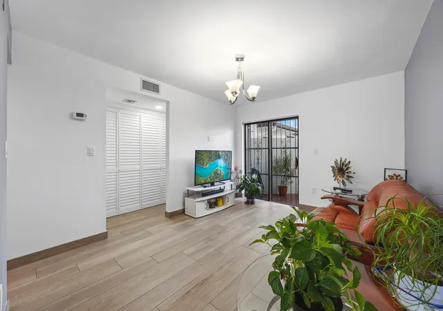 Listing Photo 4 - Condo for sale at Villa Venezia, Unit 13-c 1461 SW 124th Court, Villa Venezia, Miami, FL 33184 | Built Year: 1981-1986